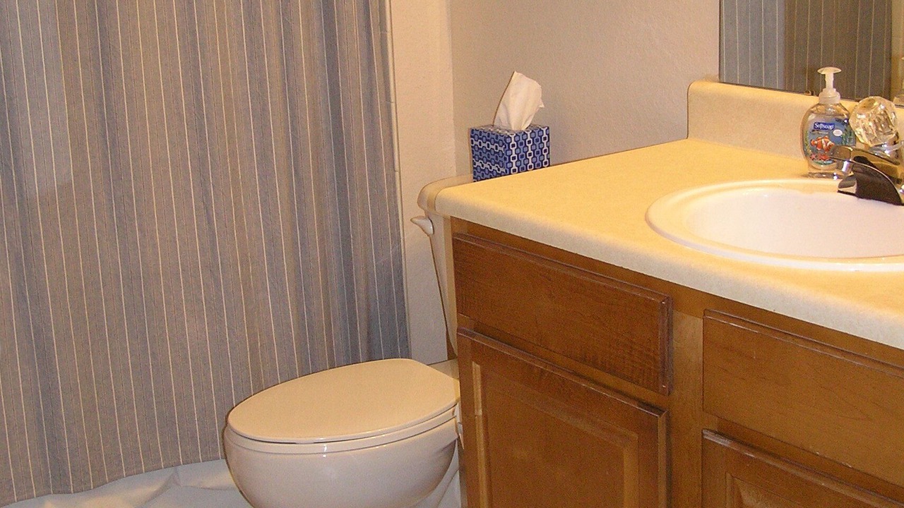 Photo of Bathroom in Beachwalk Isles