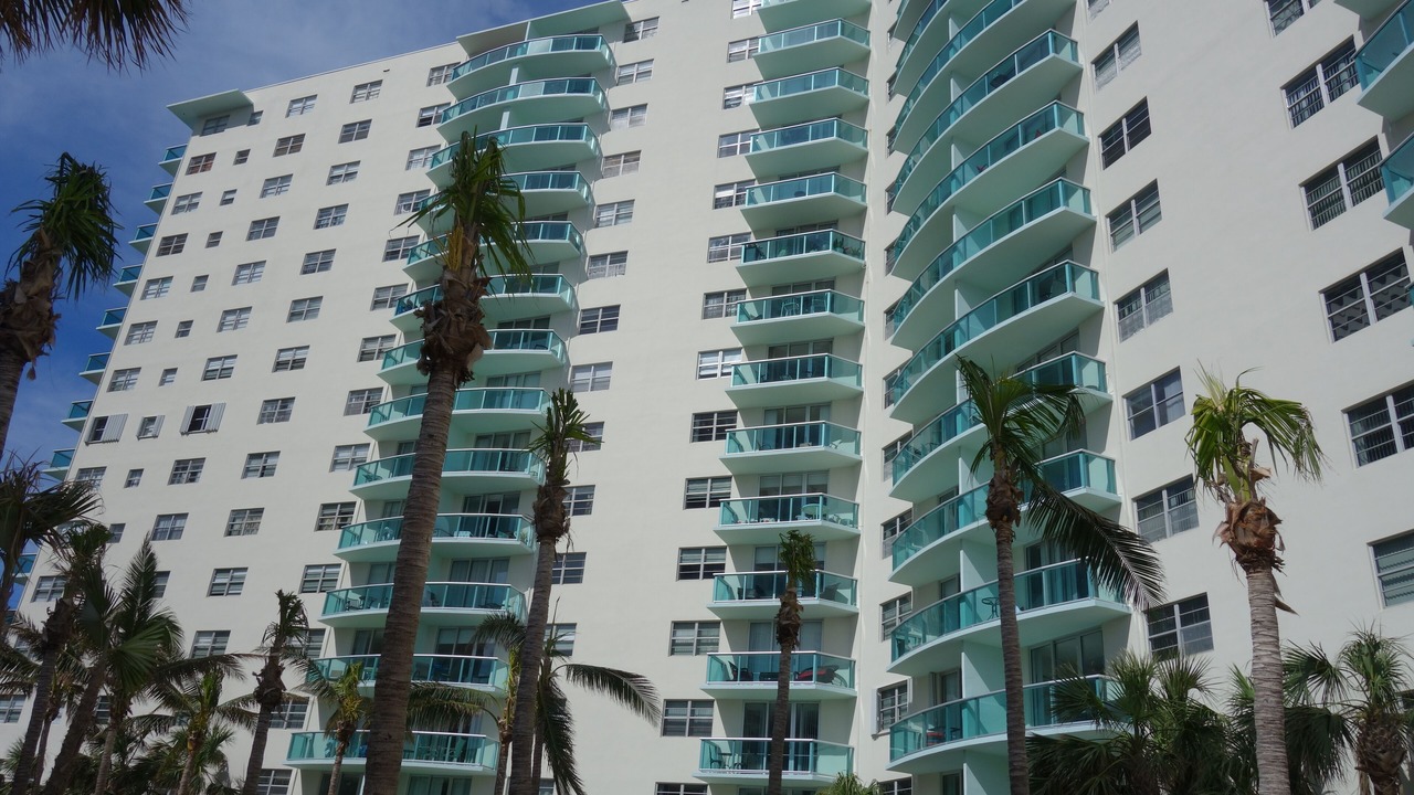 Photo of Others in Hollywood South Central Beach