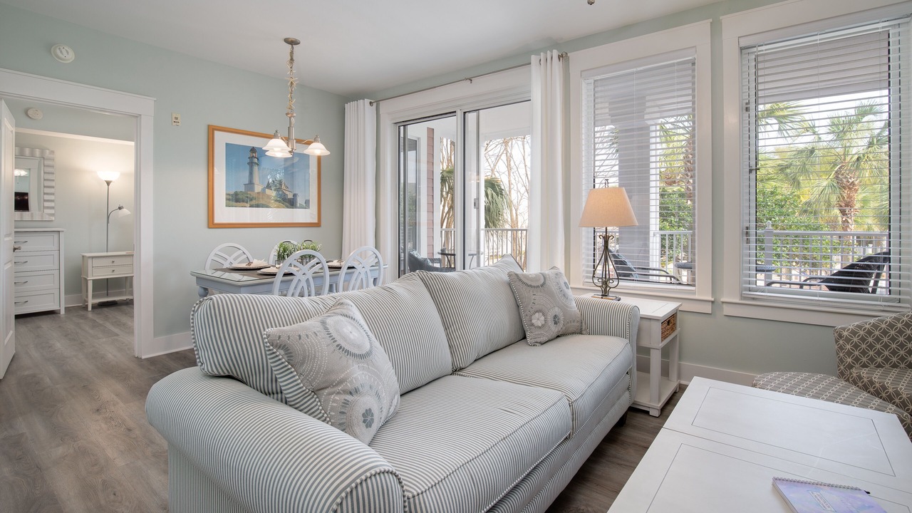 Photo of Livingroom in Baytowne Wharf