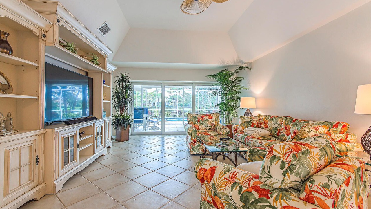 Photo of Livingroom in Park Shore