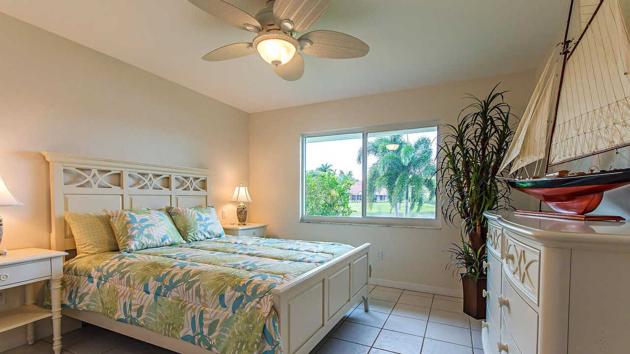 Photo of Bedroom in Park Shore