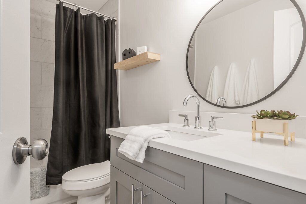 Photo of Bathroom in Largo