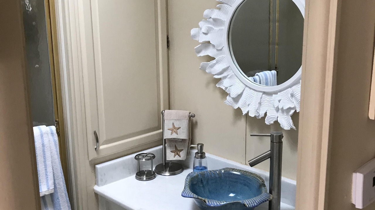 Photo of Bathroom in Nettles Island