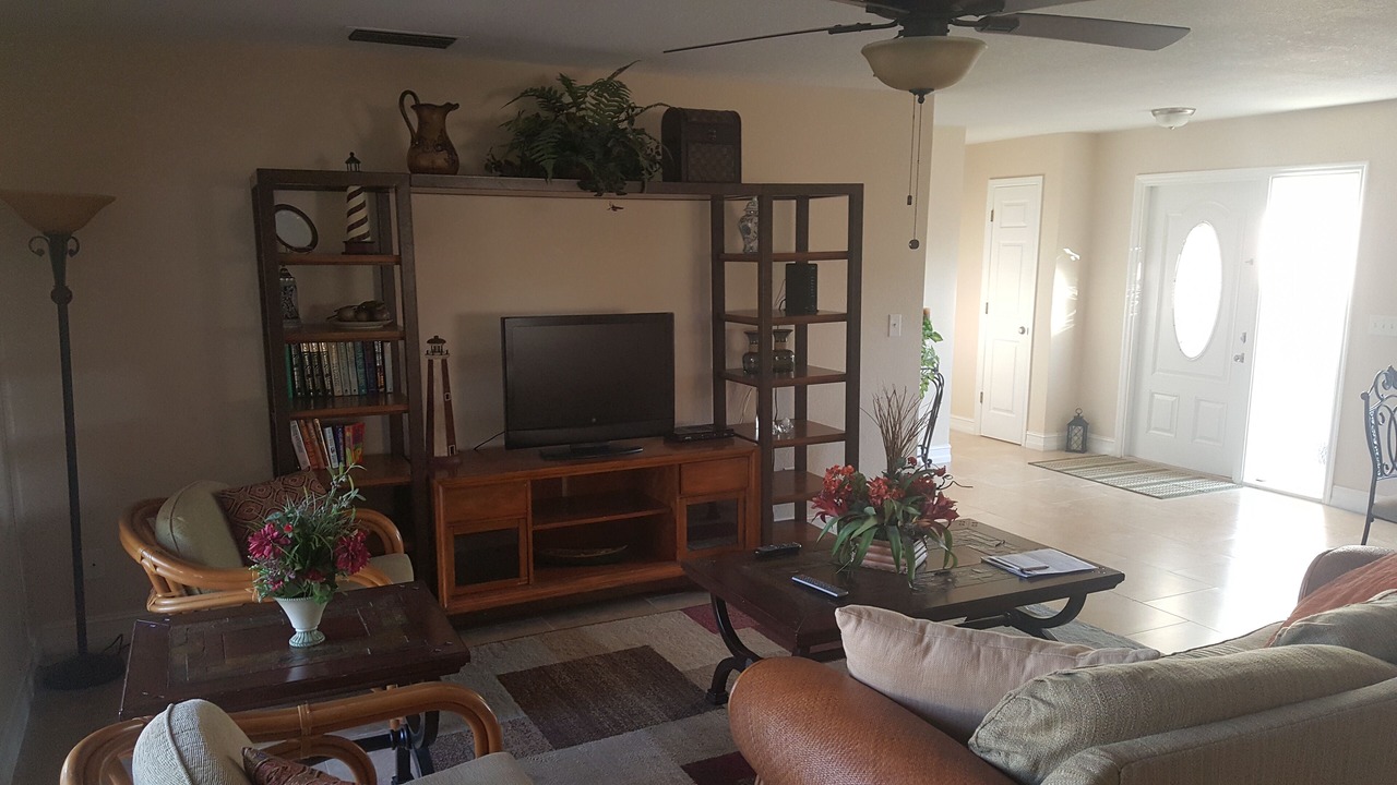 Photo of Livingroom in Caloosahatchee