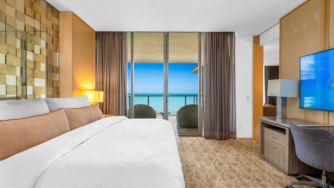 Photo of Bedroom in Bal Harbour
