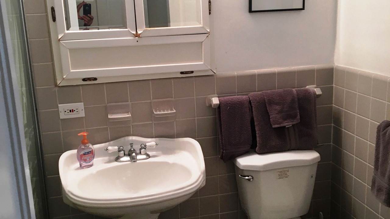 Photo of Bathroom in Bay Harbor Islands