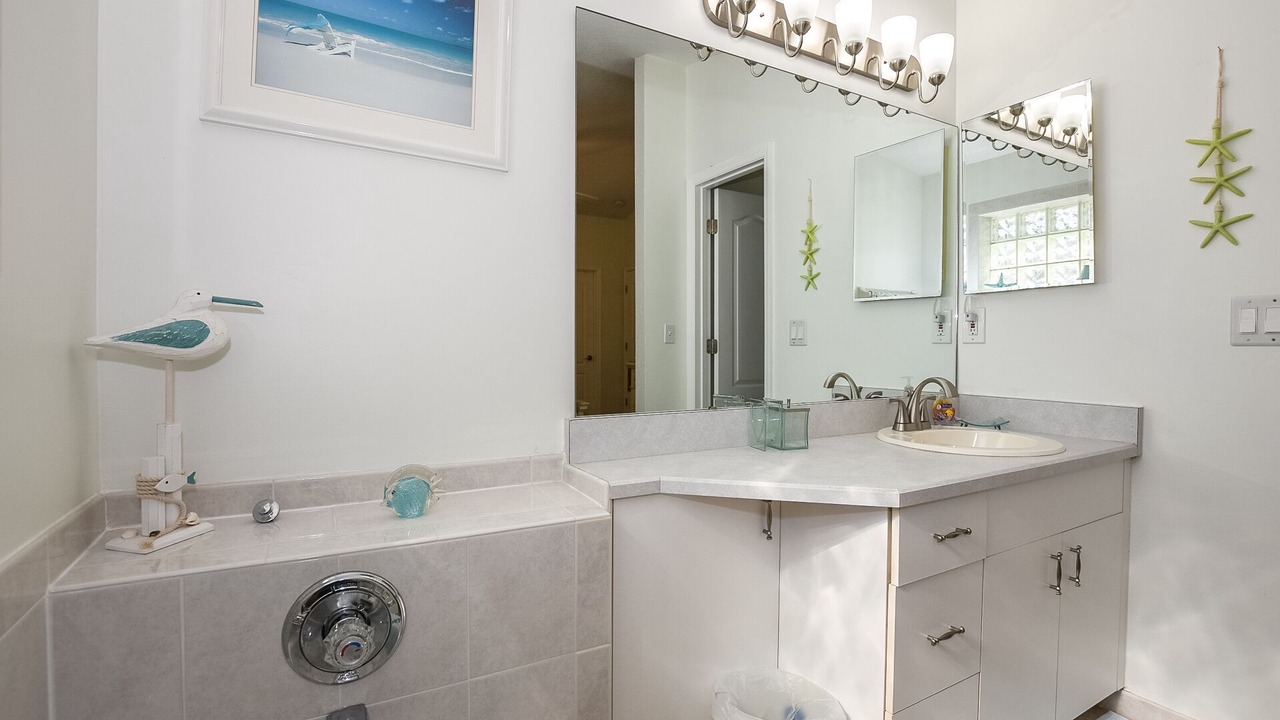 Photo of Bathroom in Horton Shores