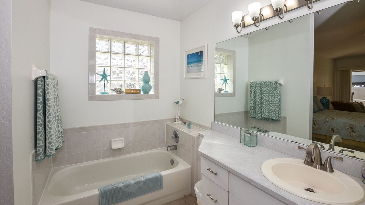 Photo of Bathroom in Horton Shores
