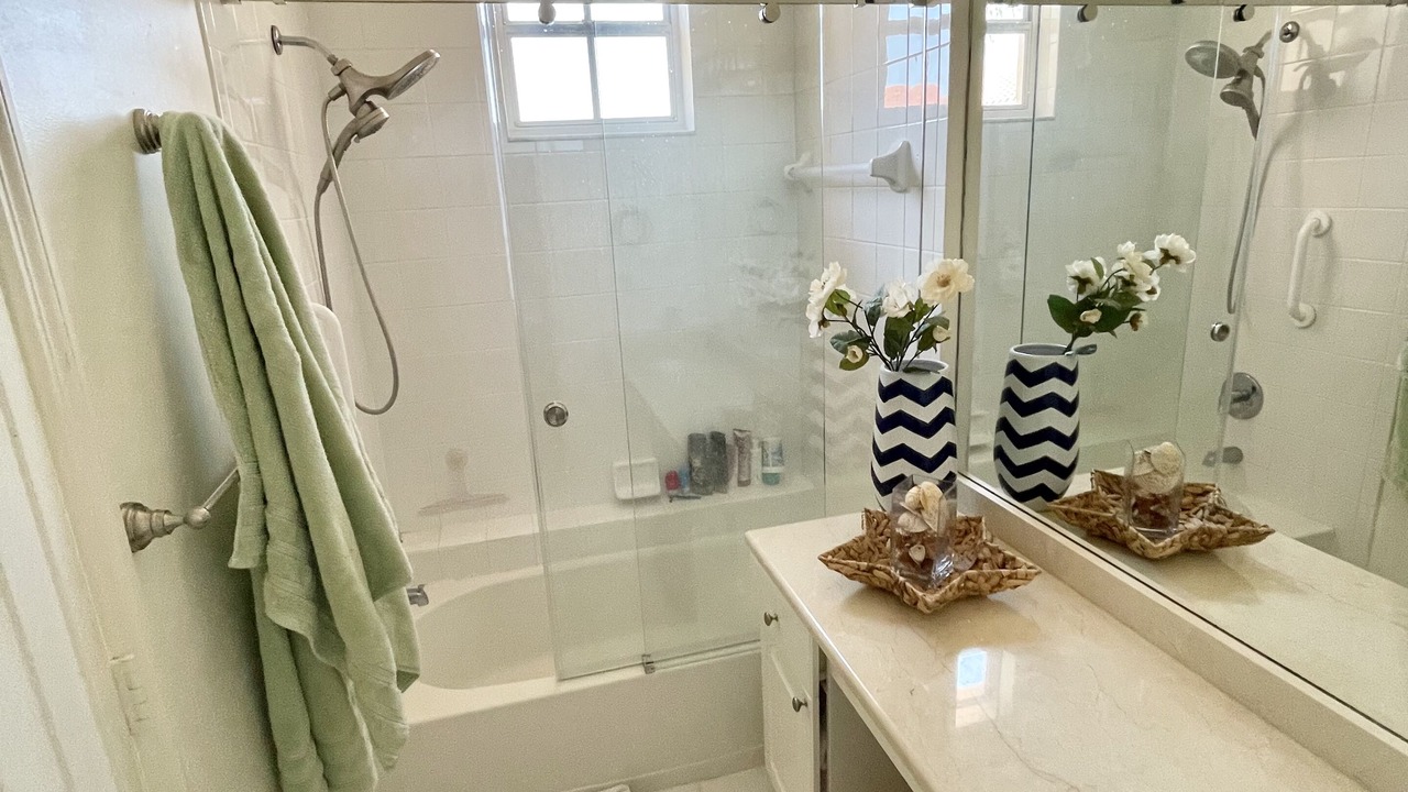 Photo of Bathroom in Pelican Bay