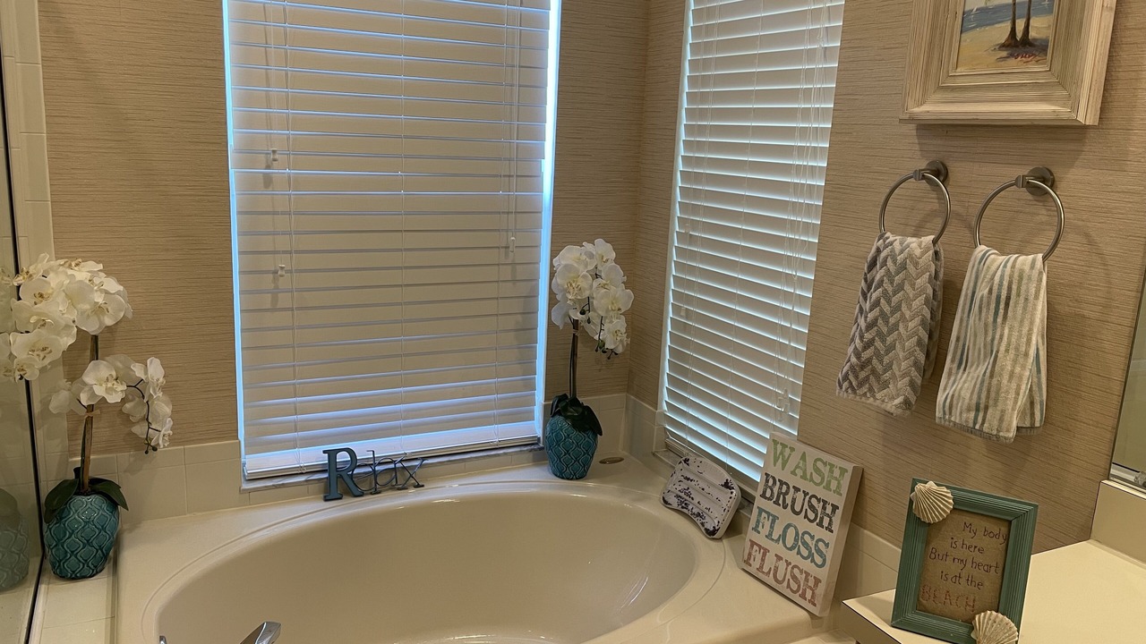 Photo of Bathroom in Imperial Lakewood's