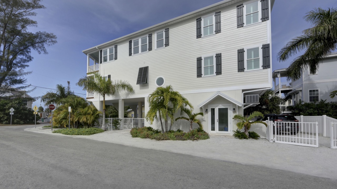 Photo of Others in Anna Maria