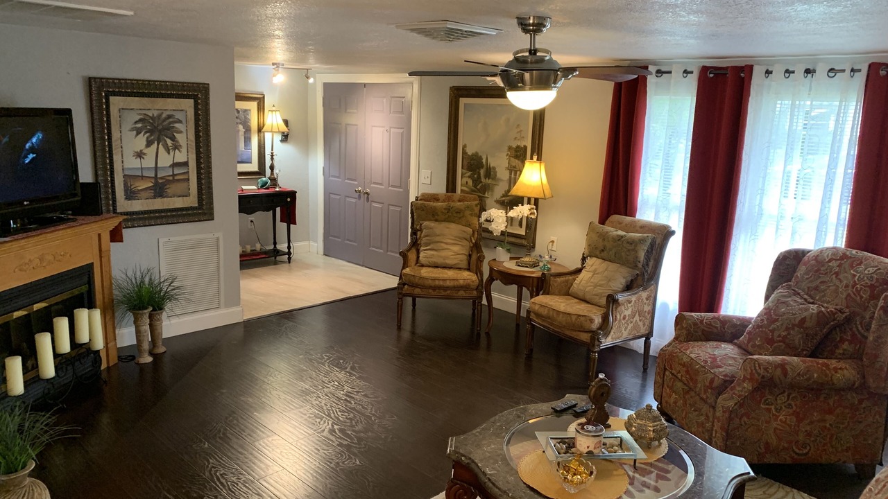 Photo of Livingroom in Bayonet Point