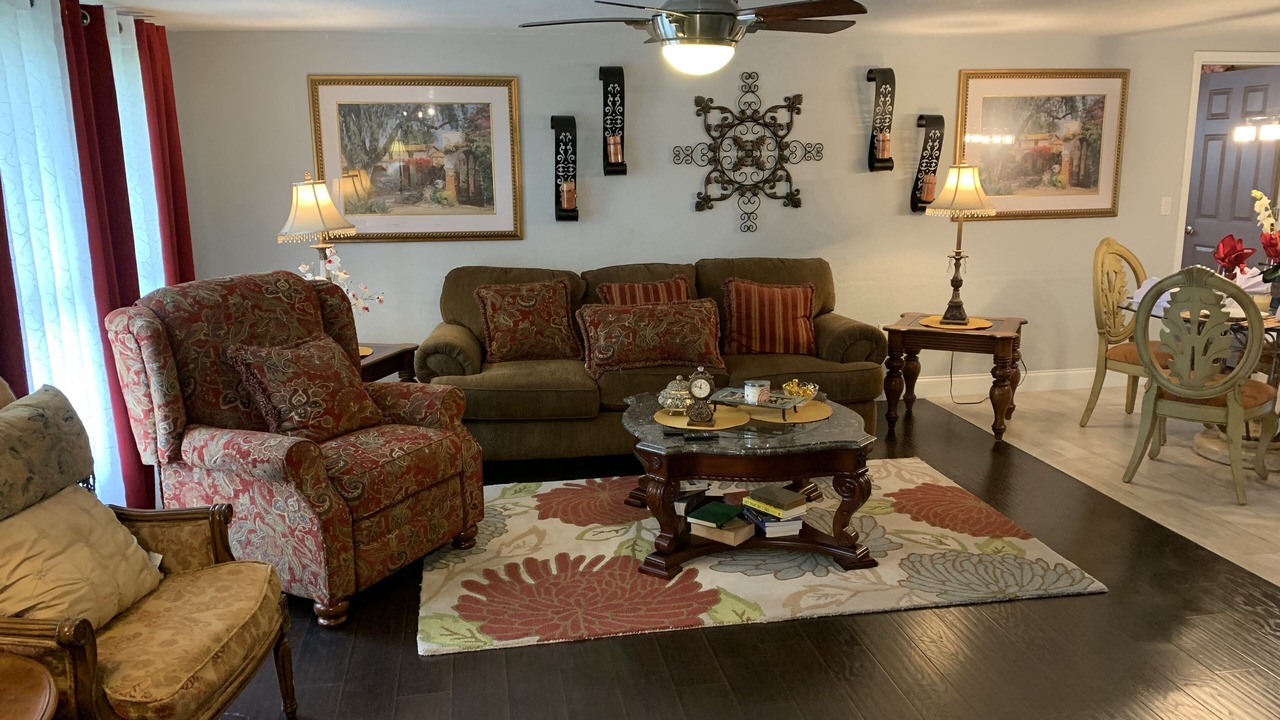 Photo of Livingroom in Bayonet Point