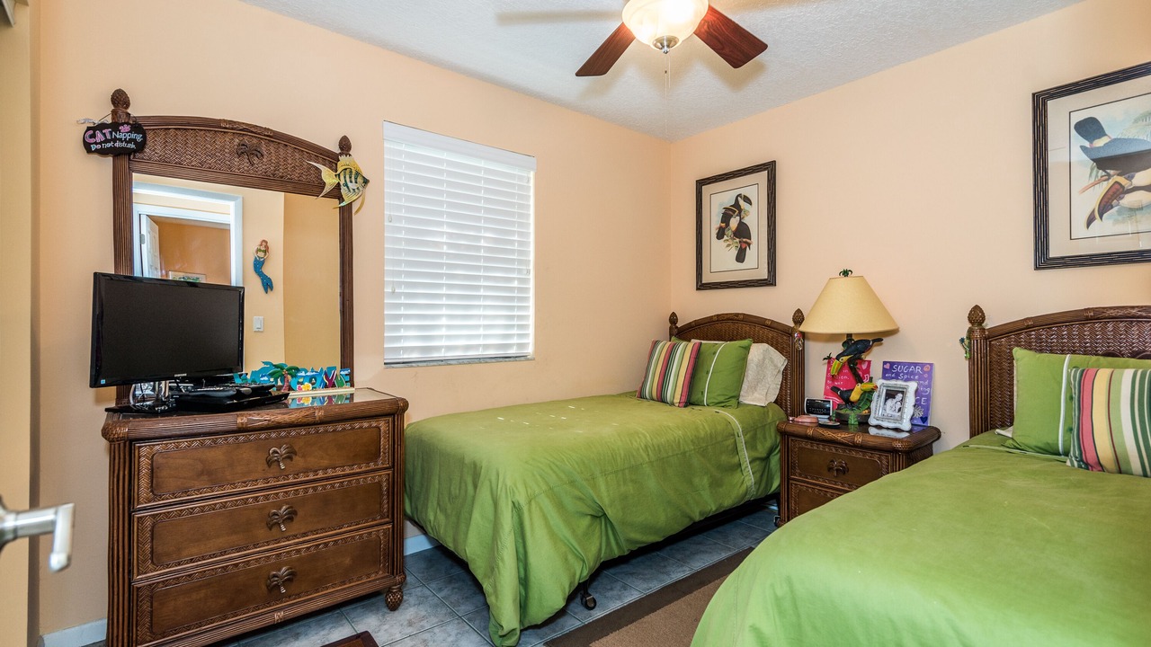 Photo of Bedroom in Surfcrest Village
