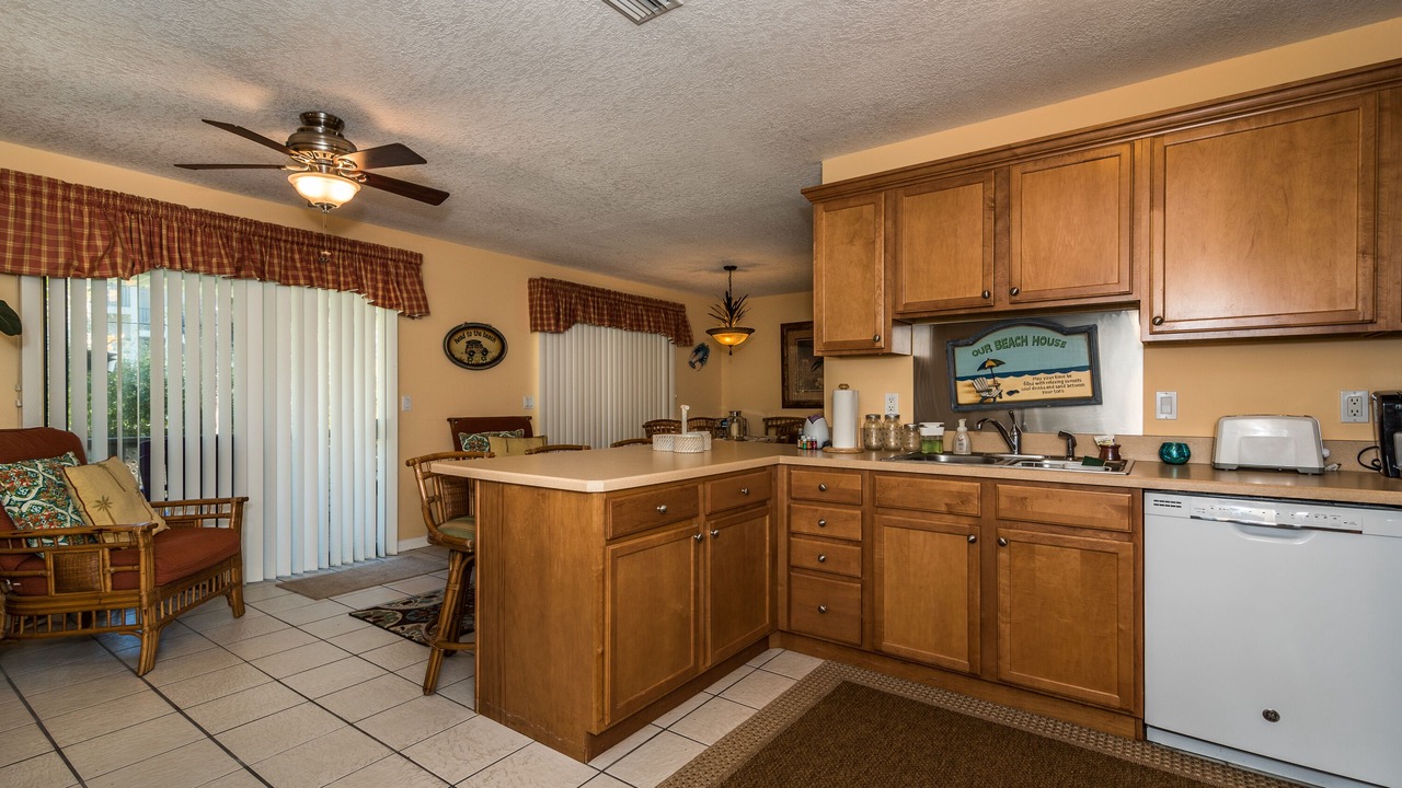 Photo of Kitchen in Surfcrest Village
