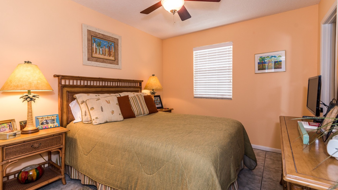 Photo of Bedroom in Surfcrest Village