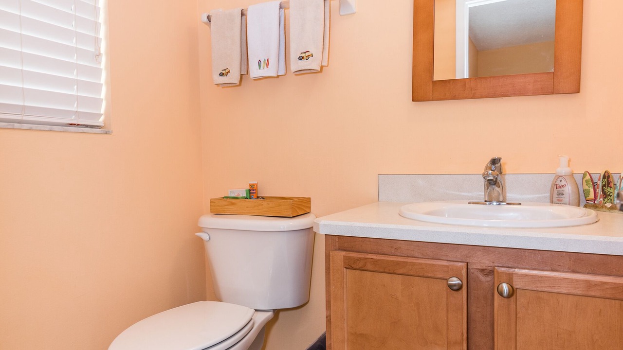 Photo of Bathroom in Surfcrest Village