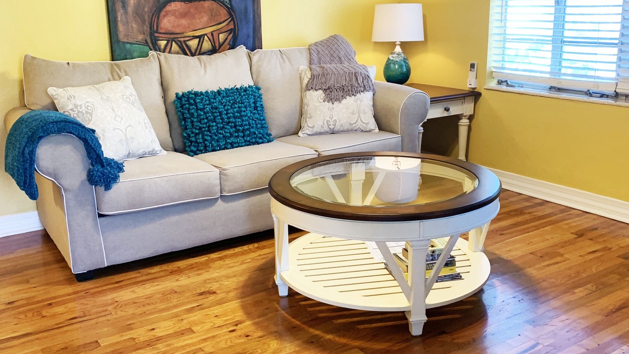 Photo of Livingroom in Historic Hyde Park North