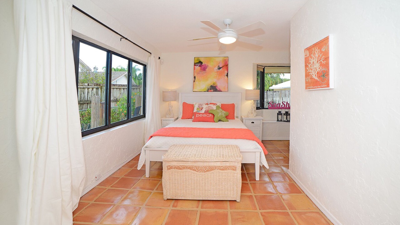 Photo of Bedroom in Lake Ida Shores