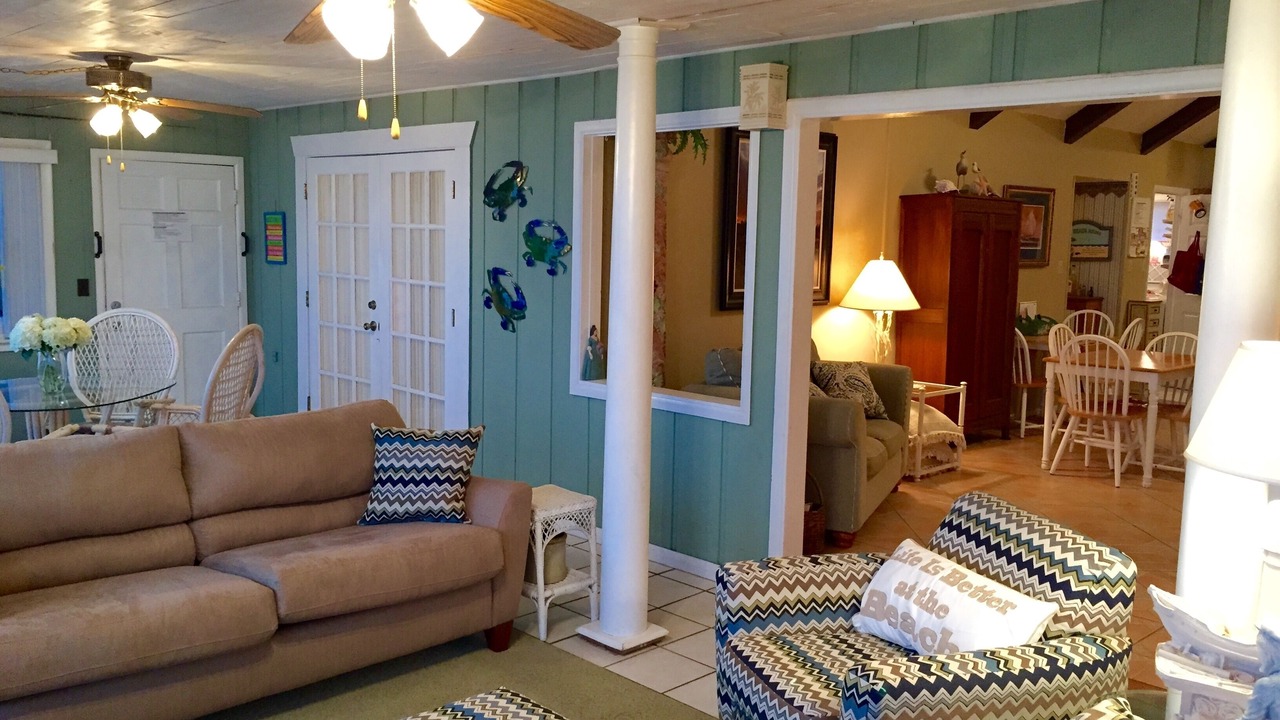 Photo of Livingroom in Wilbur-By-The-Sea