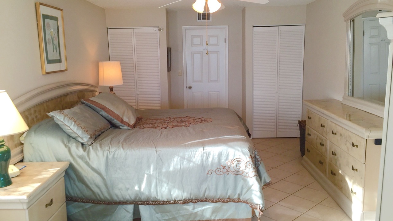 Photo of Bedroom in Wilbur-By-The-Sea