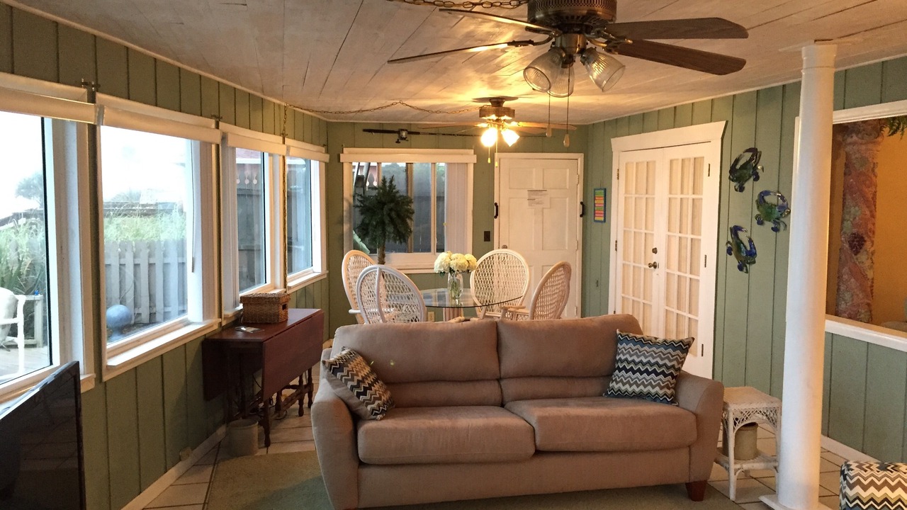 Photo of Livingroom in Wilbur-By-The-Sea