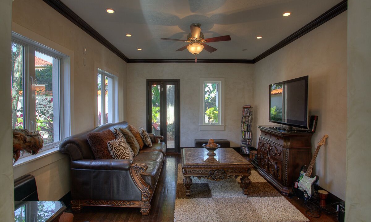 Photo of Livingroom in Davis Islands