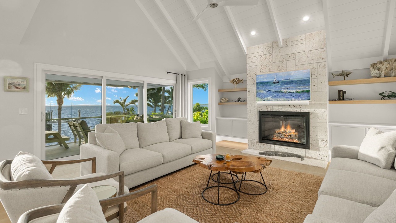 Photo of Livingroom in Captiva