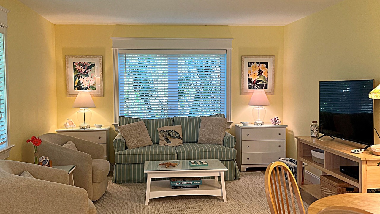 Photo of Livingroom in Juno Beach