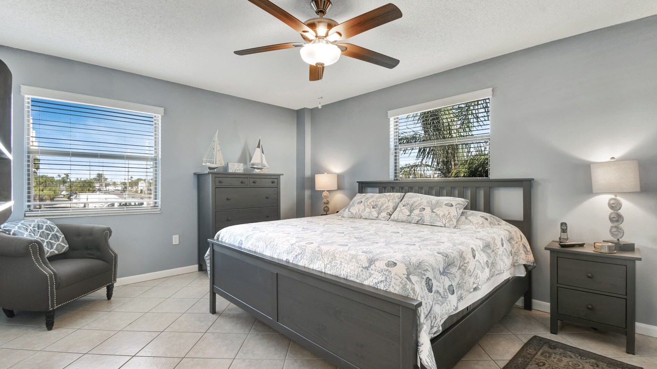 Photo of Bedroom in Madeira Beach