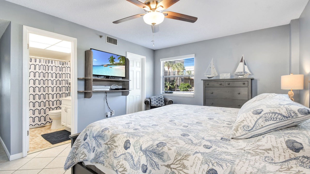 Photo of Bedroom in Madeira Beach