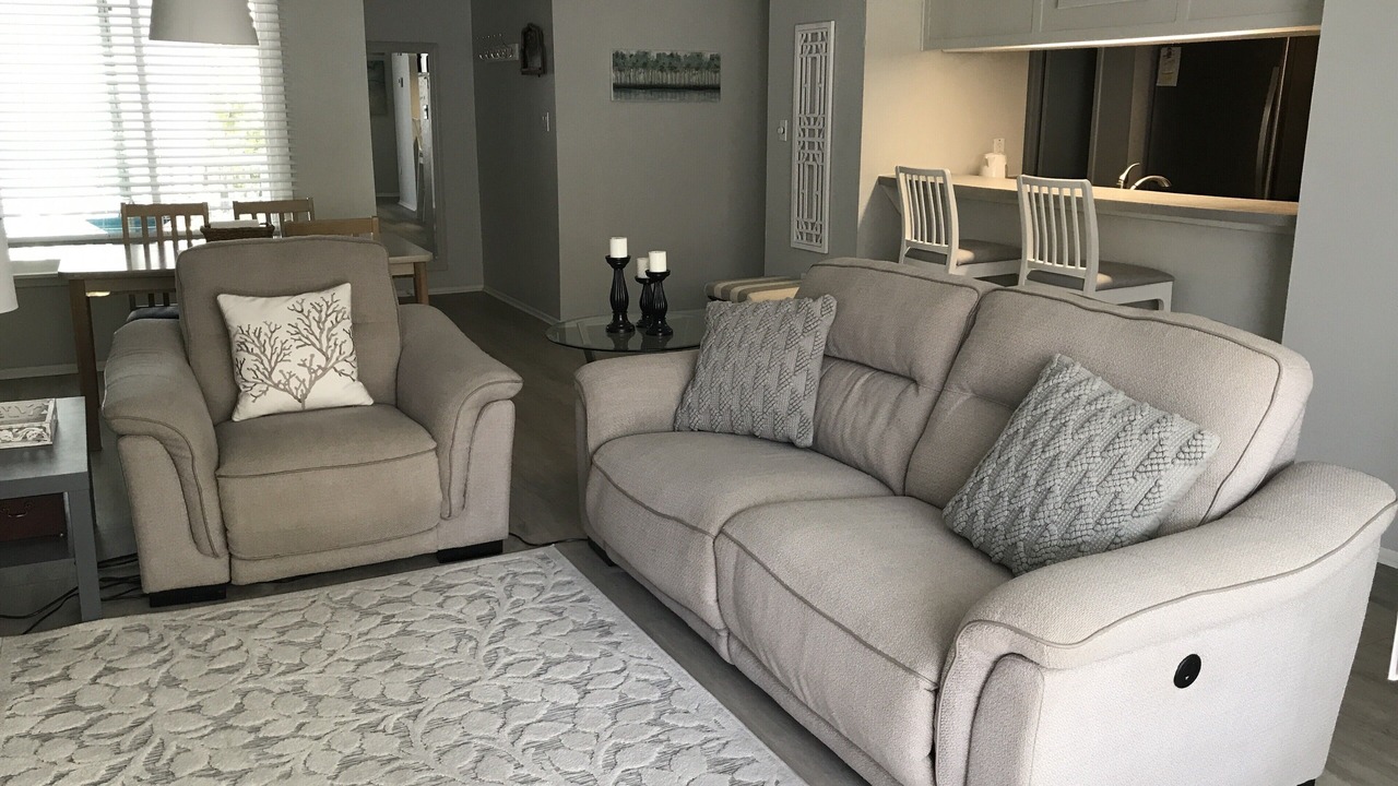 Photo of Livingroom in Bayview