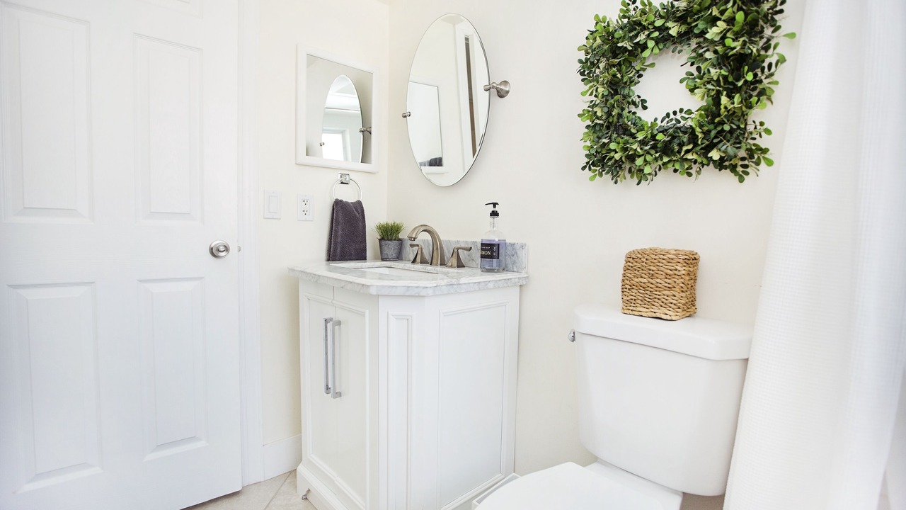 Photo of Bathroom in Central Naples