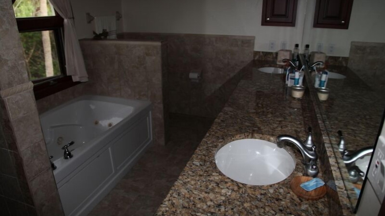 Photo of Bathroom in Dinkins Bayou