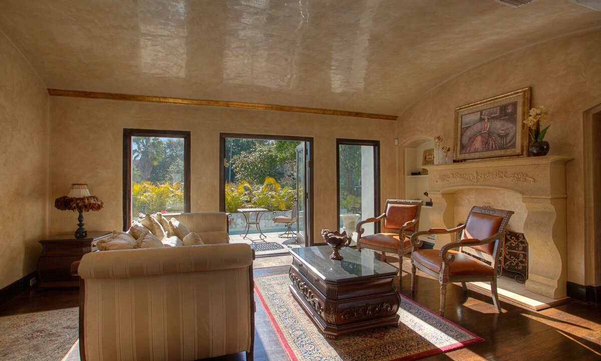 Photo of Livingroom in Davis Islands