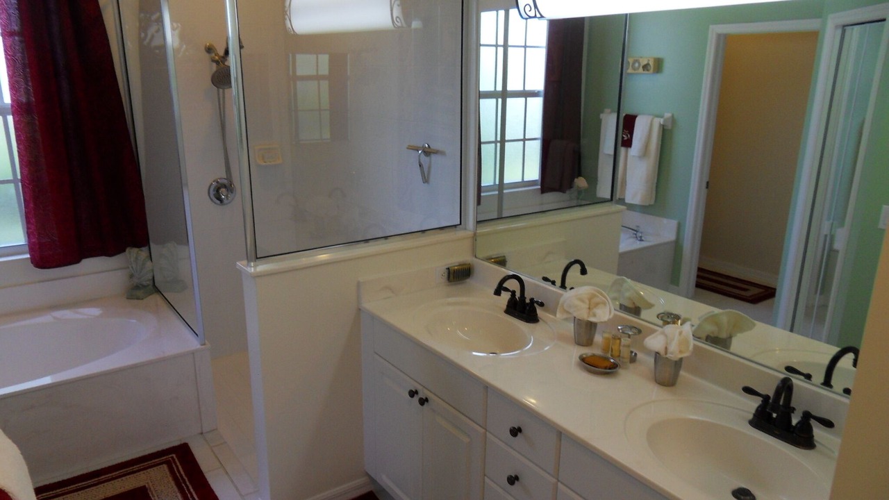 Photo of Bathroom in Central Naples