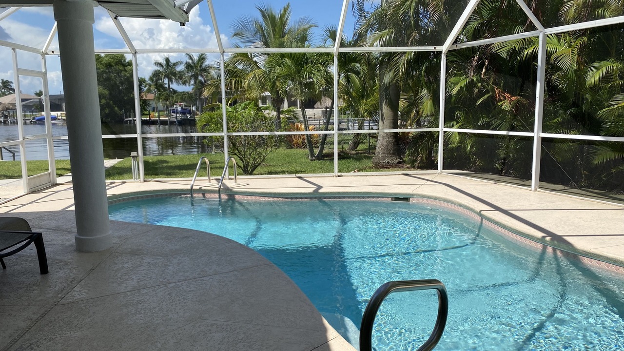 Photo of Outdoor in Pelican