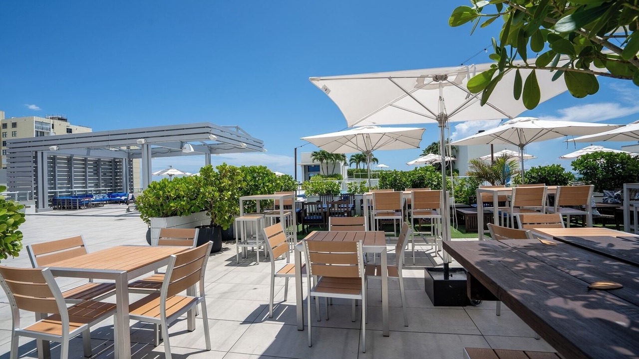 Photo of Outdoor in Hollywood