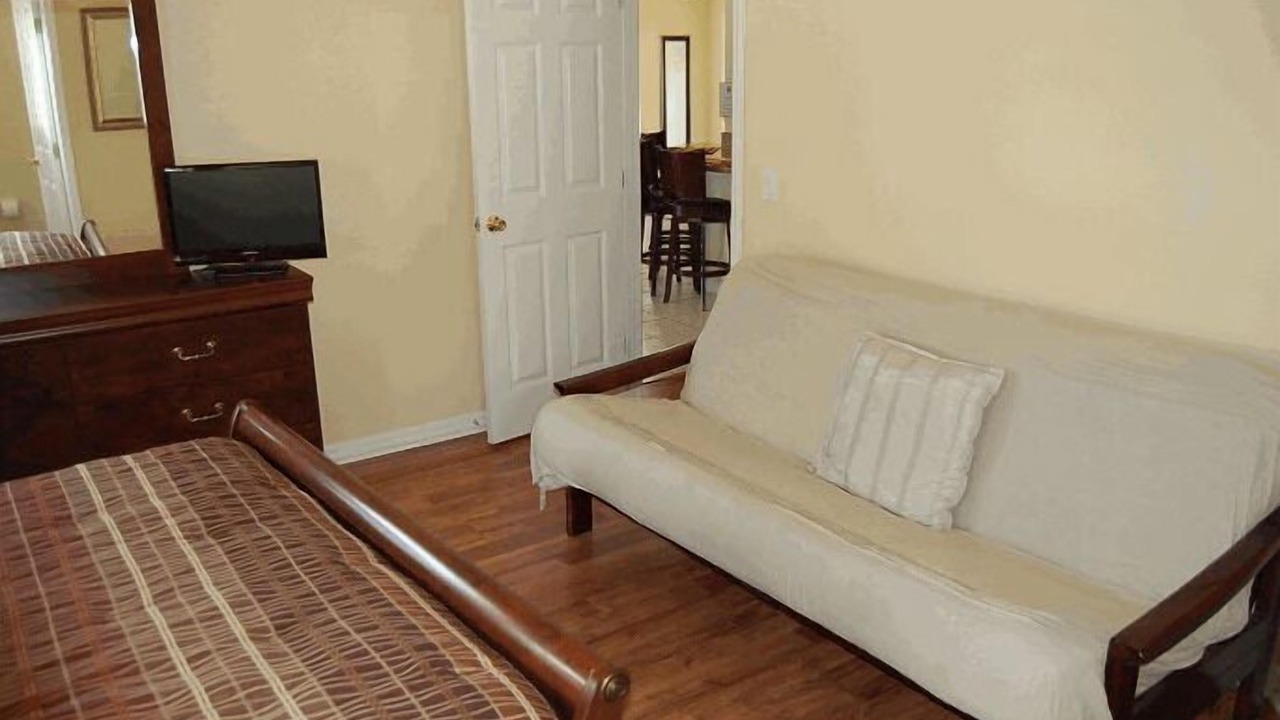 Photo of Livingroom in Westbury