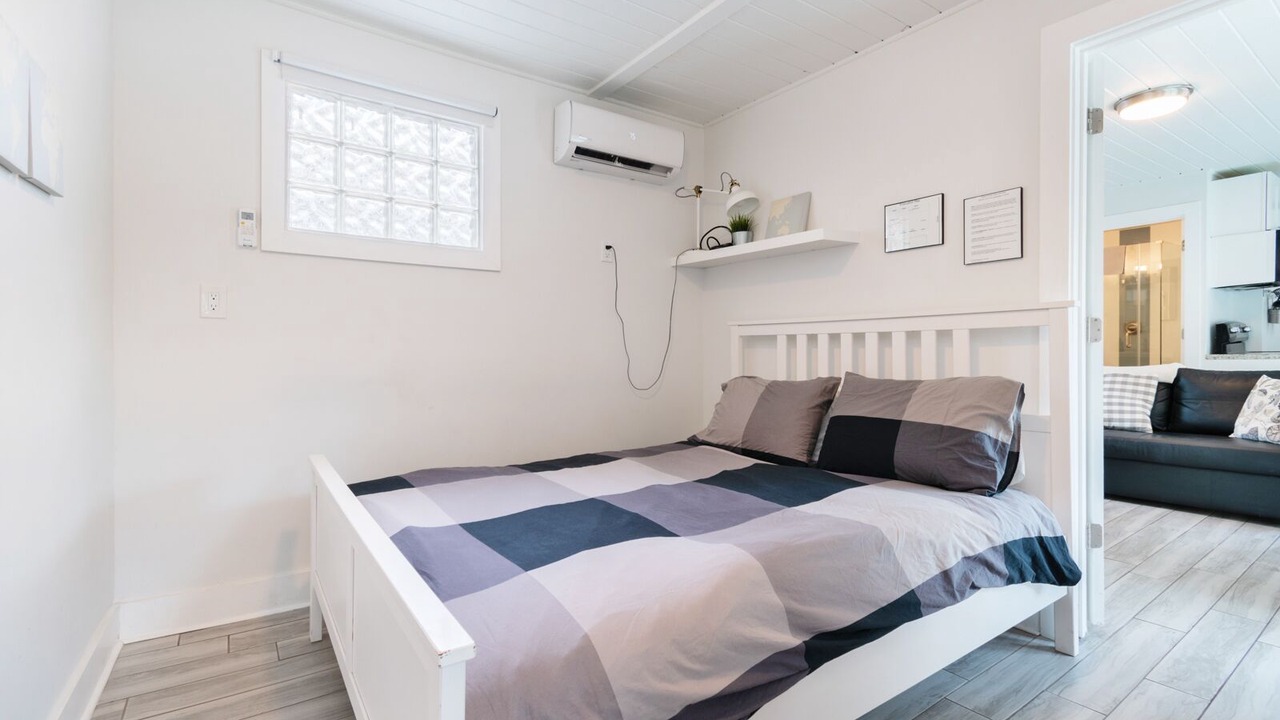 Photo of Bedroom in Harbordale