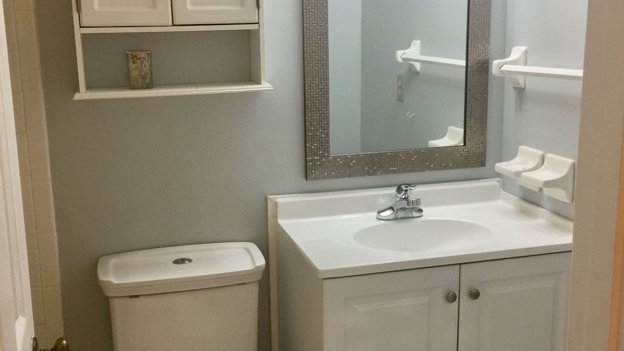 Photo of Bathroom in Avon By The Sea