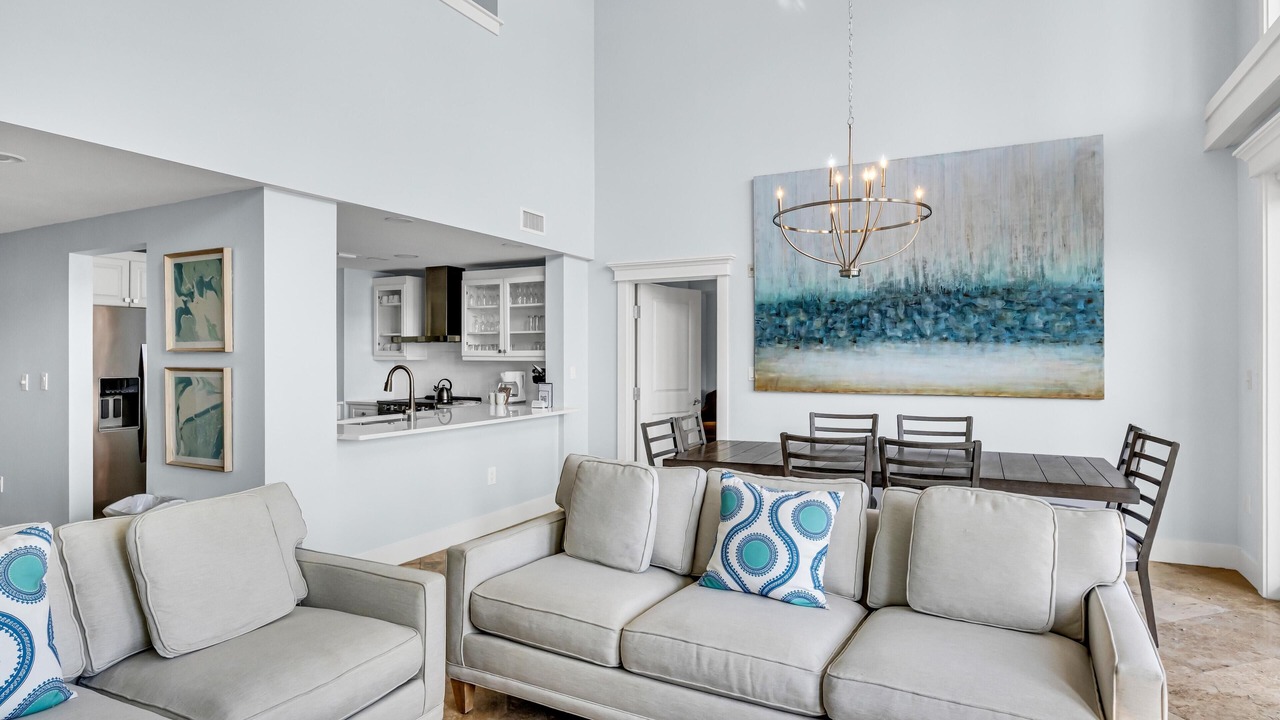 Photo of Livingroom in Baytowne Wharf