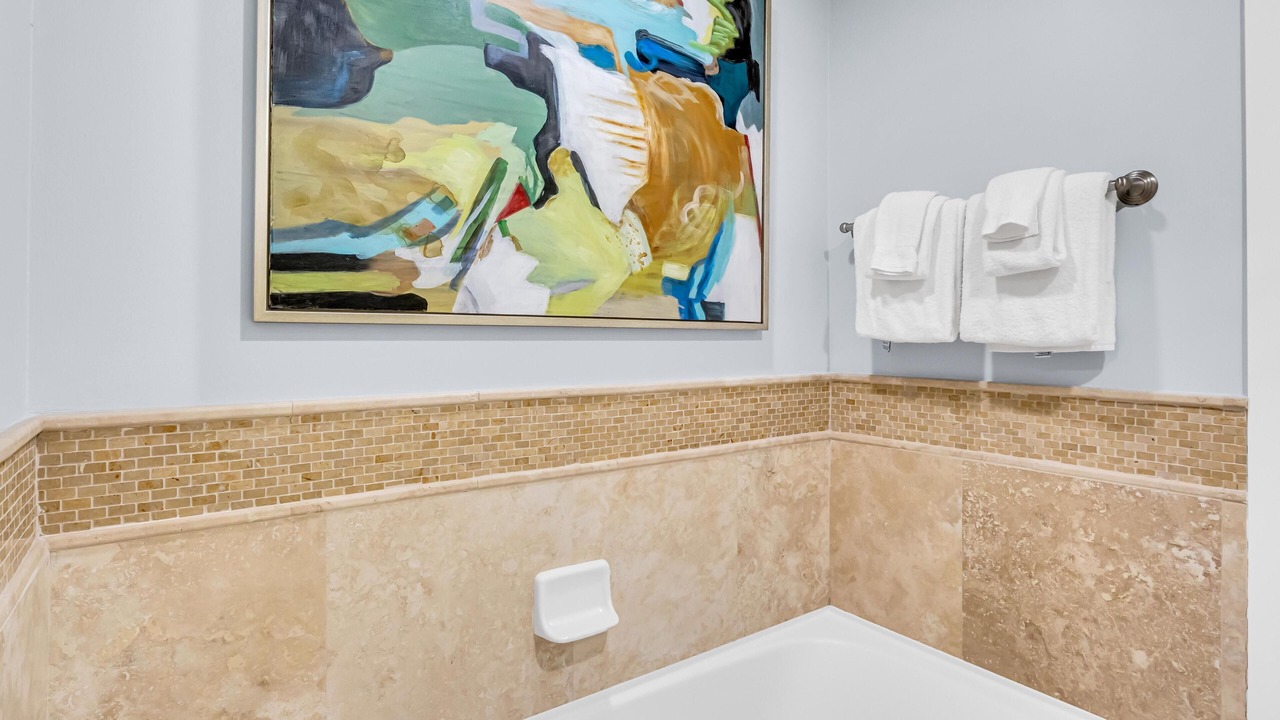 Photo of Bathroom in Baytowne Wharf