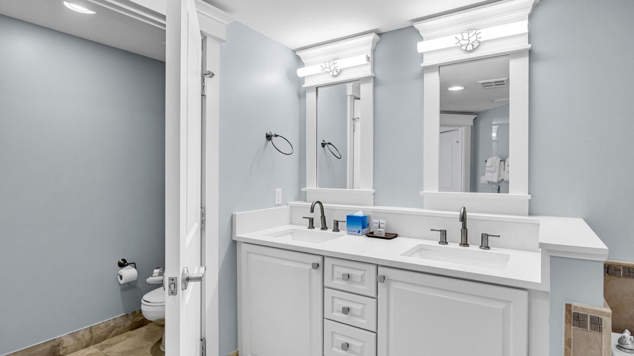 Photo of Bathroom in Baytowne Wharf