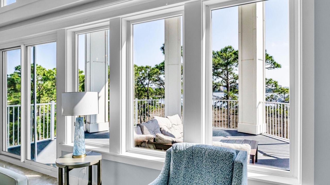 Photo of Livingroom in Baytowne Wharf