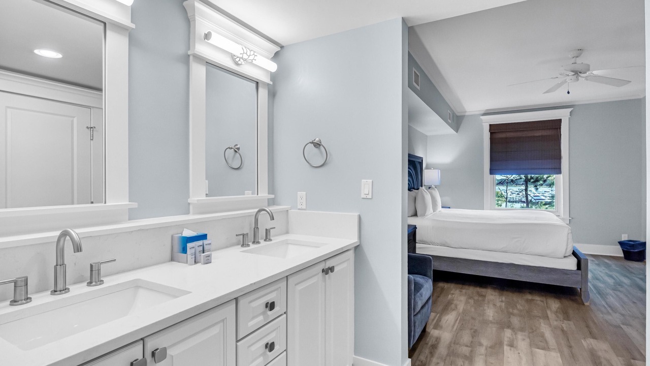 Photo of Bathroom in Baytowne Wharf