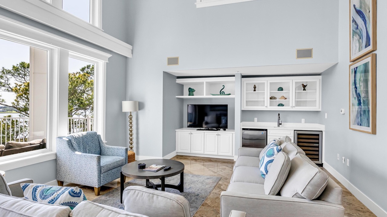 Photo of Livingroom in Baytowne Wharf