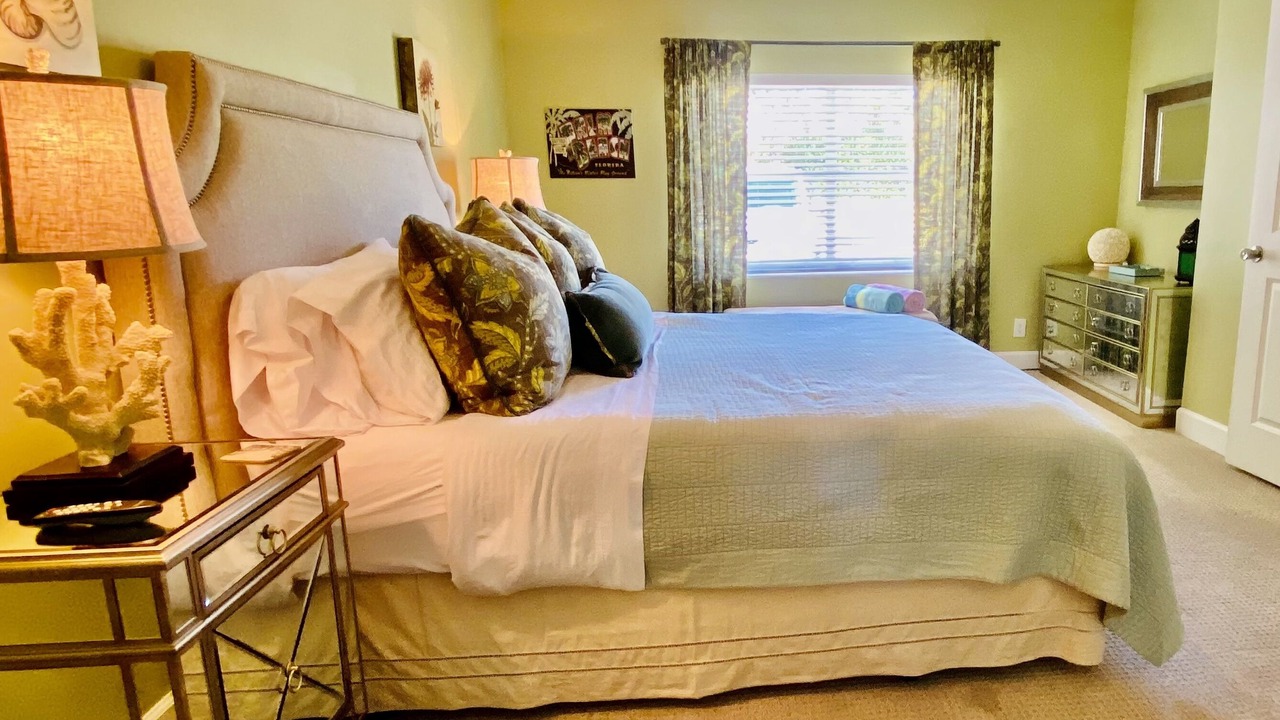 Photo of Bedroom in Northwood Shores