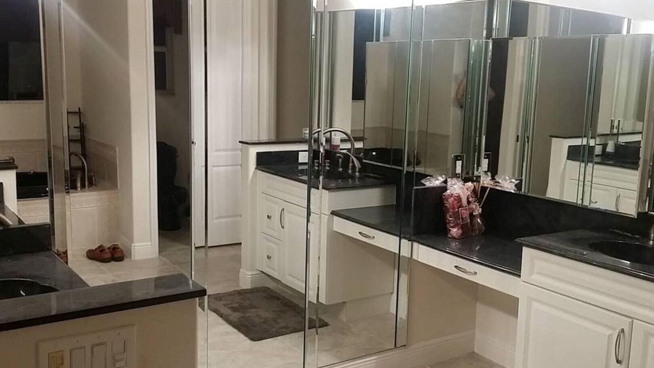 Photo of Bathroom in Edgewater
