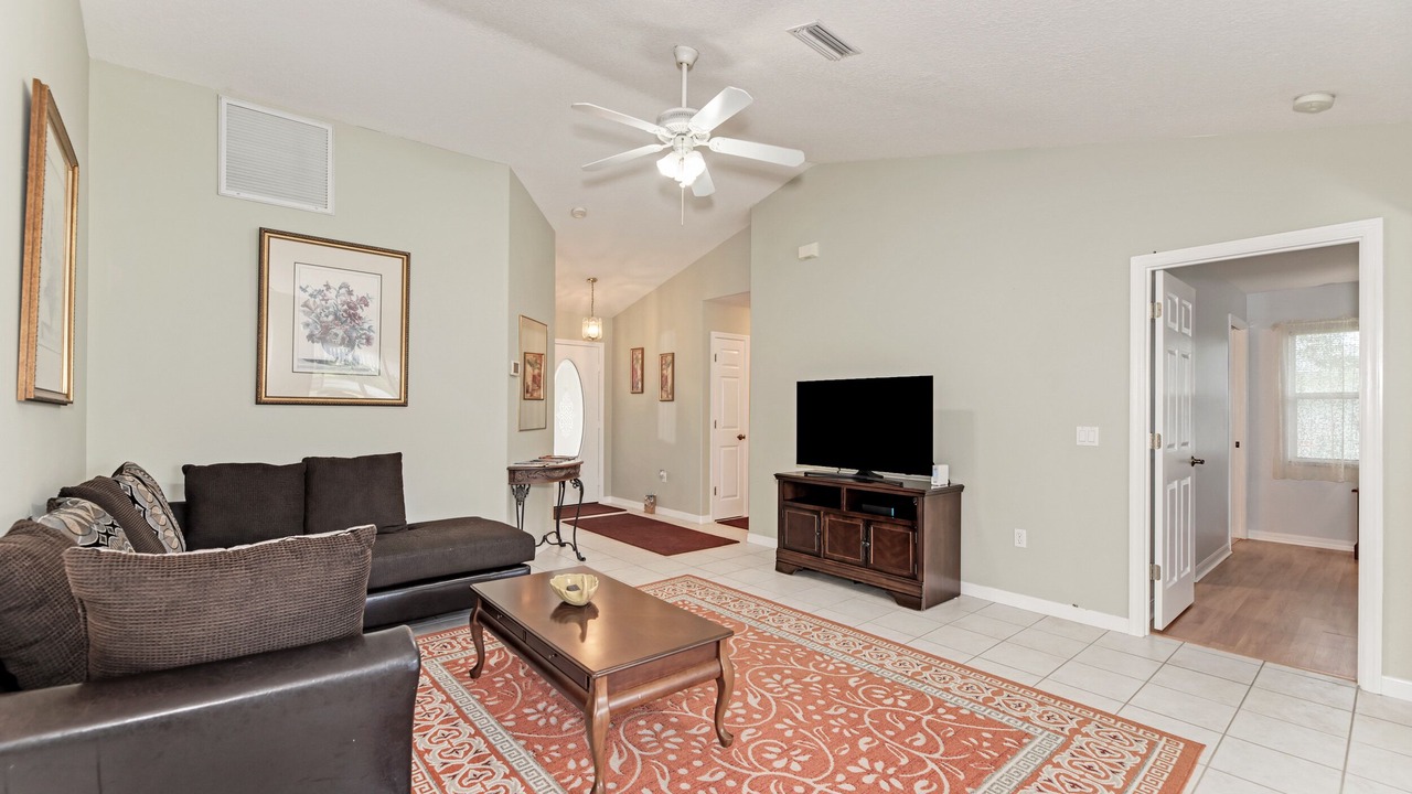 Photo of Livingroom in Venice Gardens